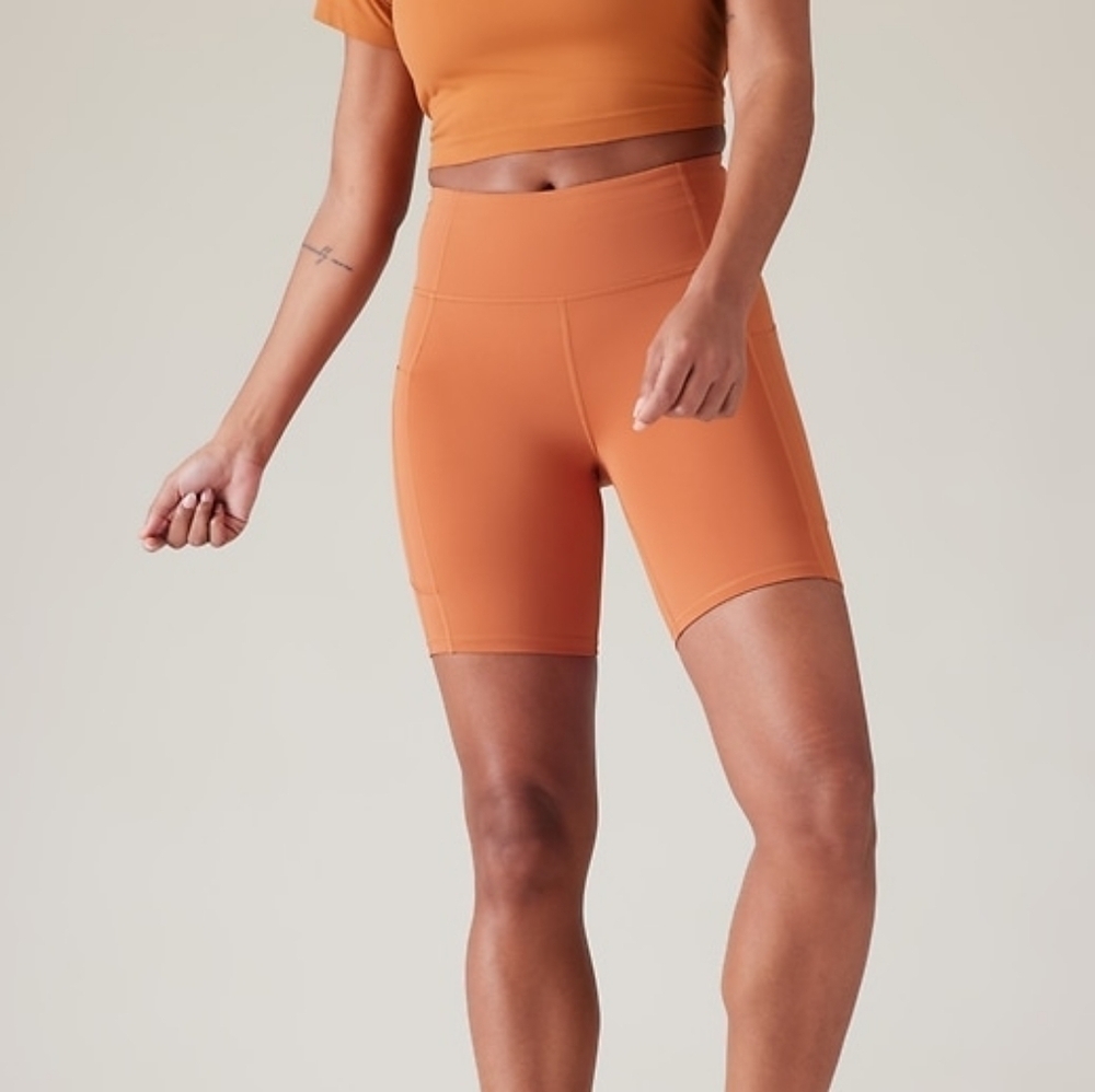 Athleta Ultimate Stash High Rise 7 Short, Color Sunbaked Clay Size XS